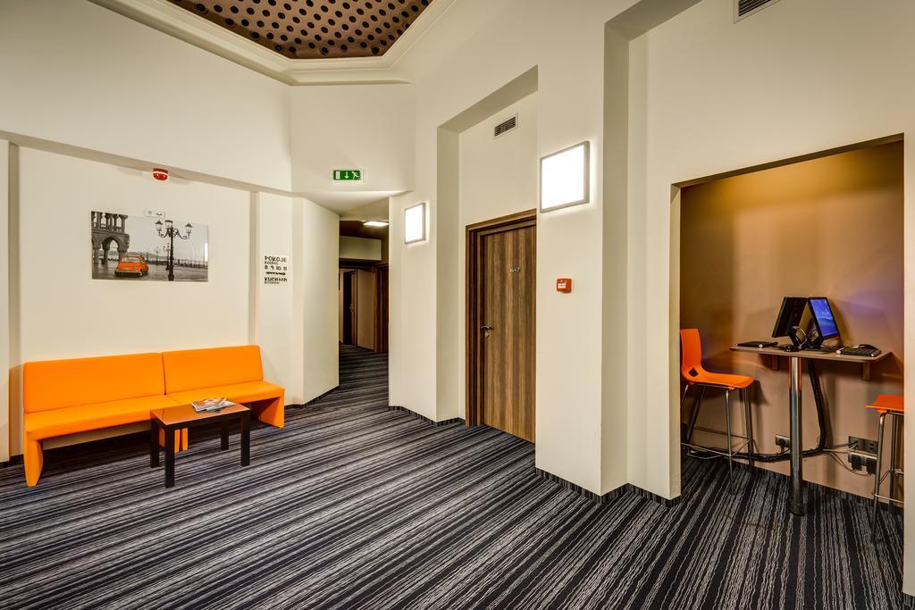 Planet Hostel Warsaw Exterior photo